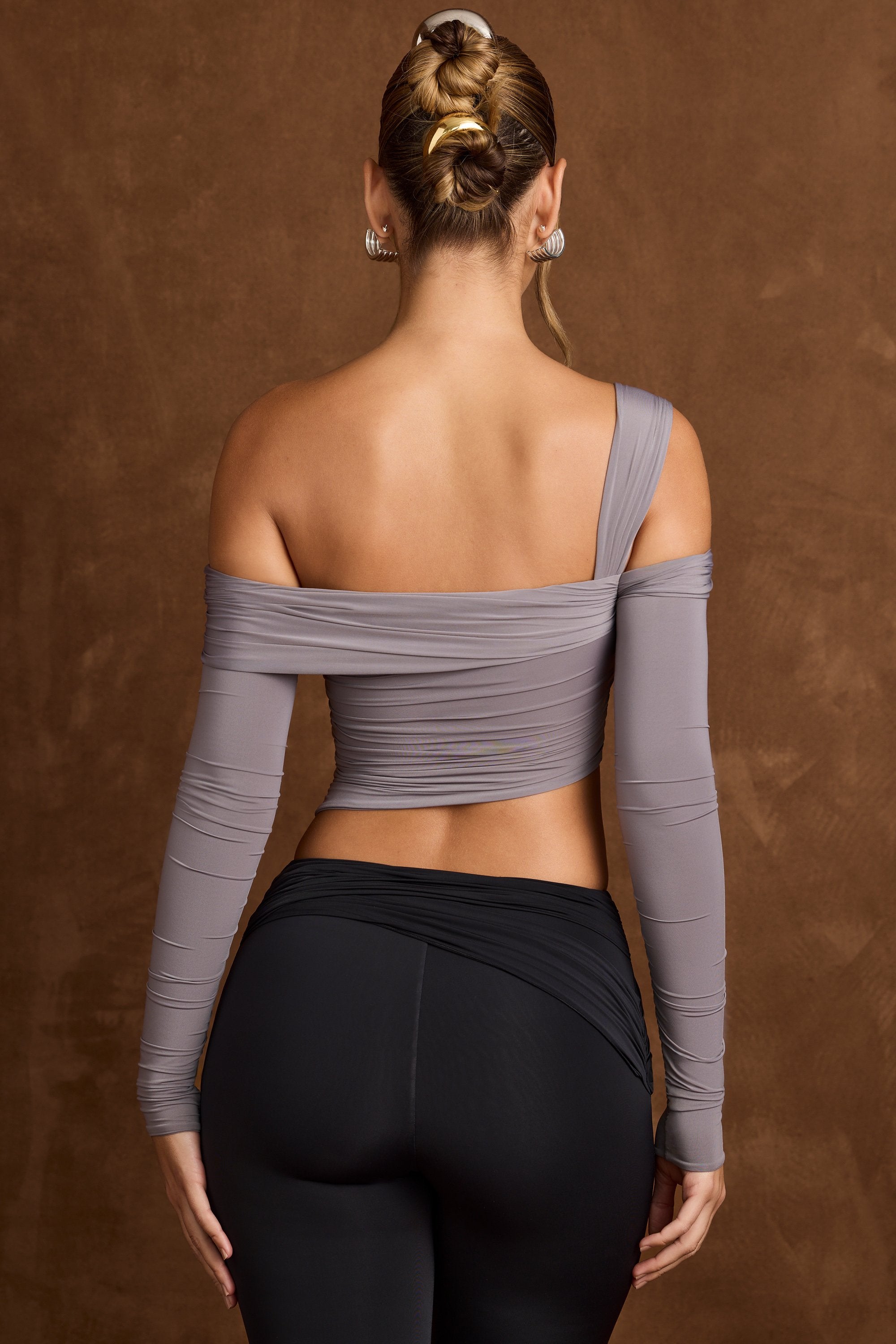 MS60311 Asymmetric off shoulder knit top