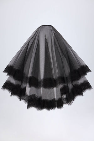 Lace-Trim Veil in Black