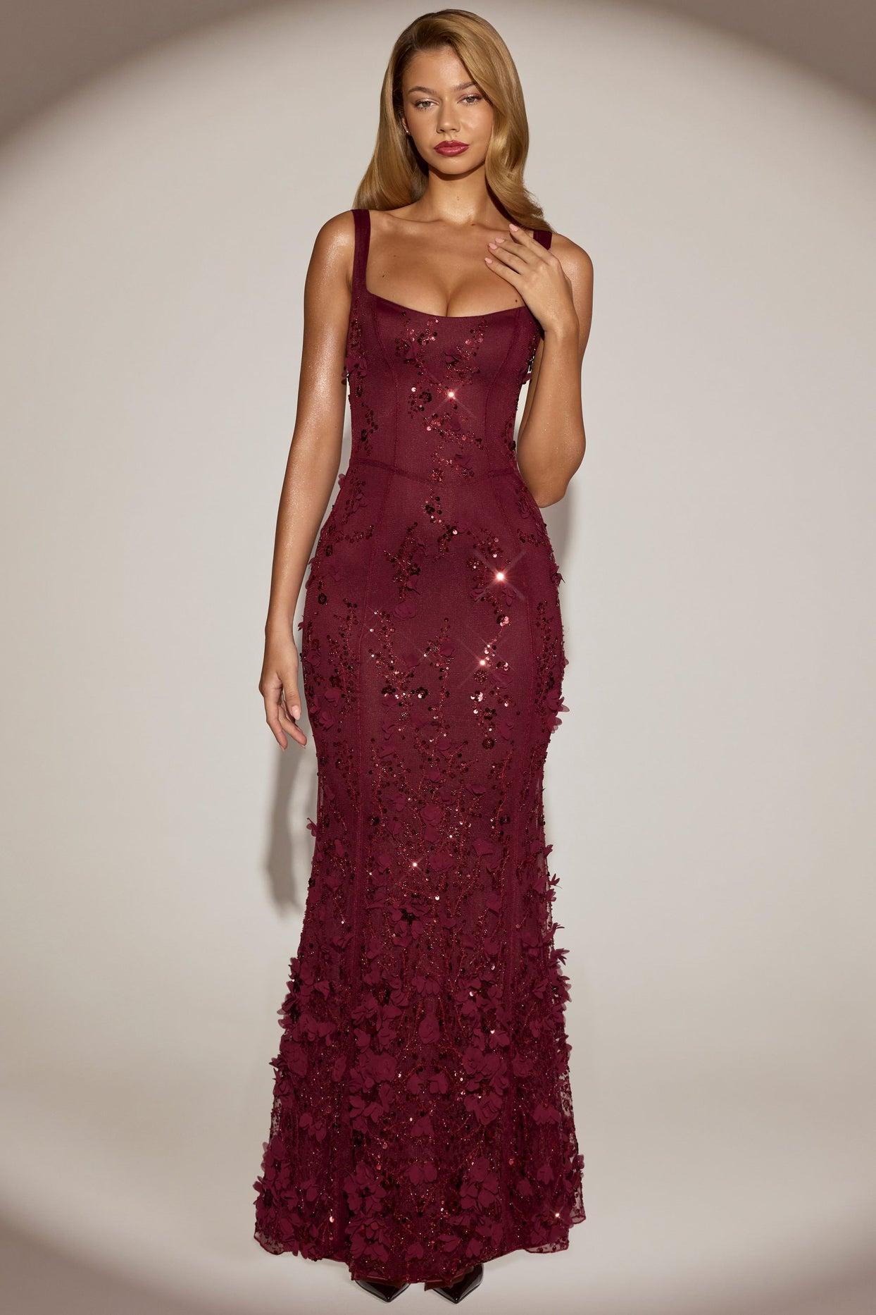Embellished Appliqué Soft-Scoop Corset Gown in Wine Red - 6