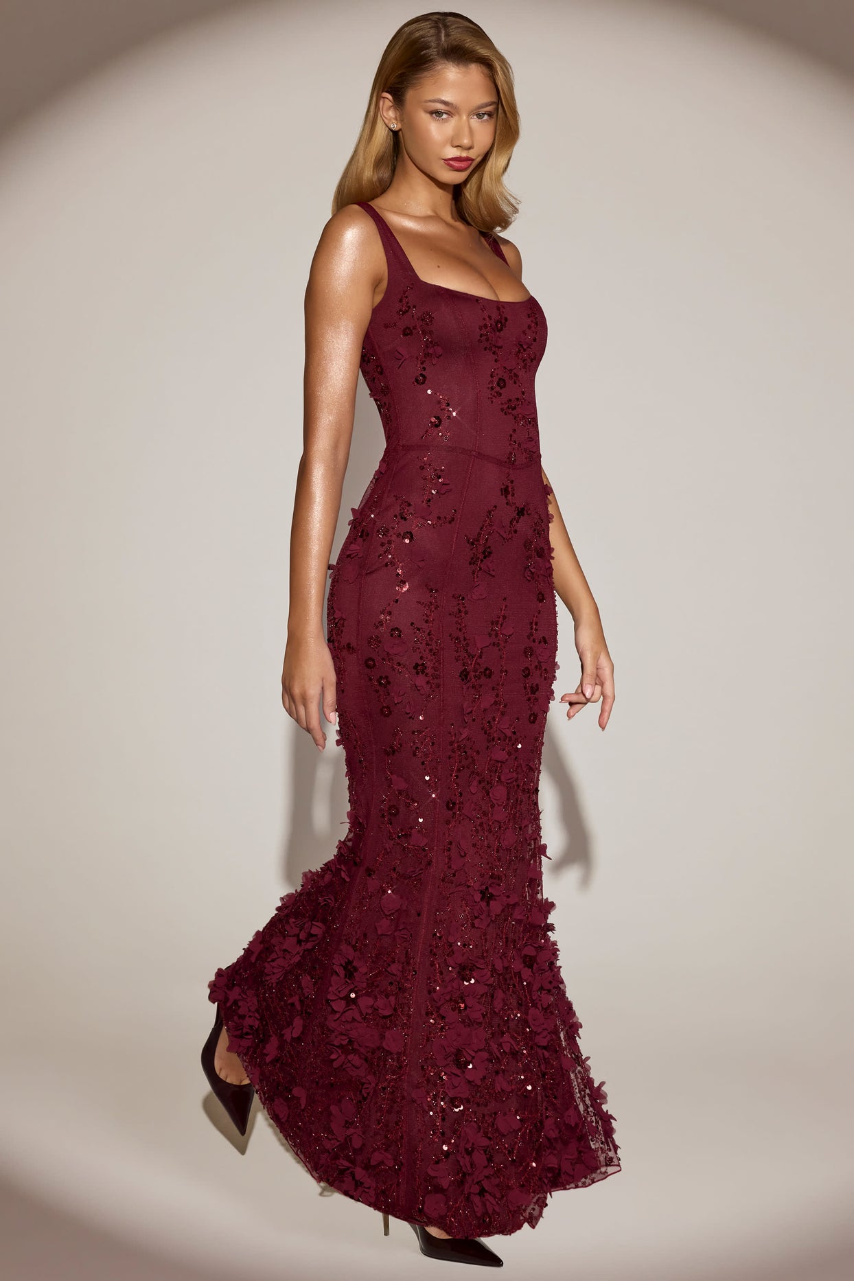 Embellished Appliqué Soft-Scoop Corset Gown in Wine Red - 8