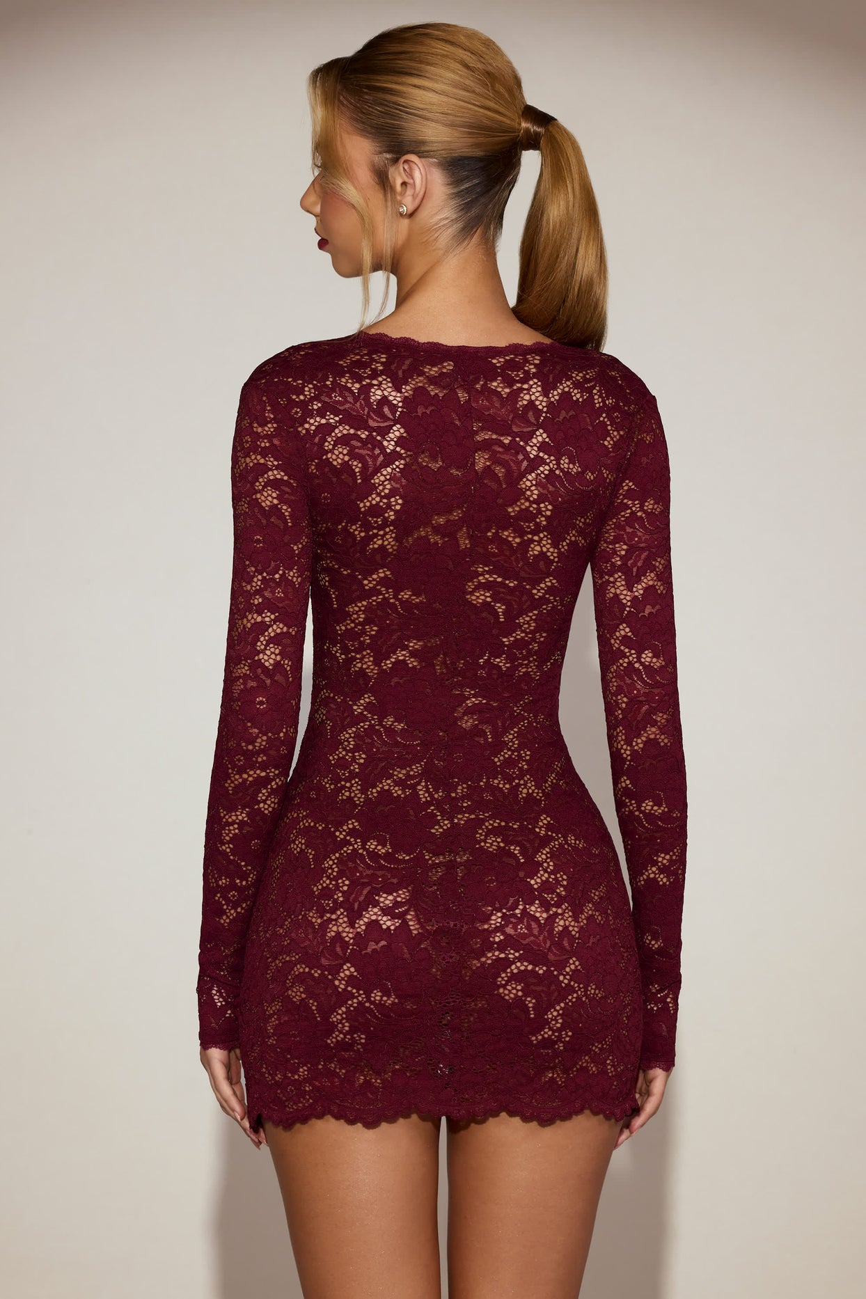 Sheer Scalloped-Lace Long-Sleeve Mini Dress in Wine Red - 4