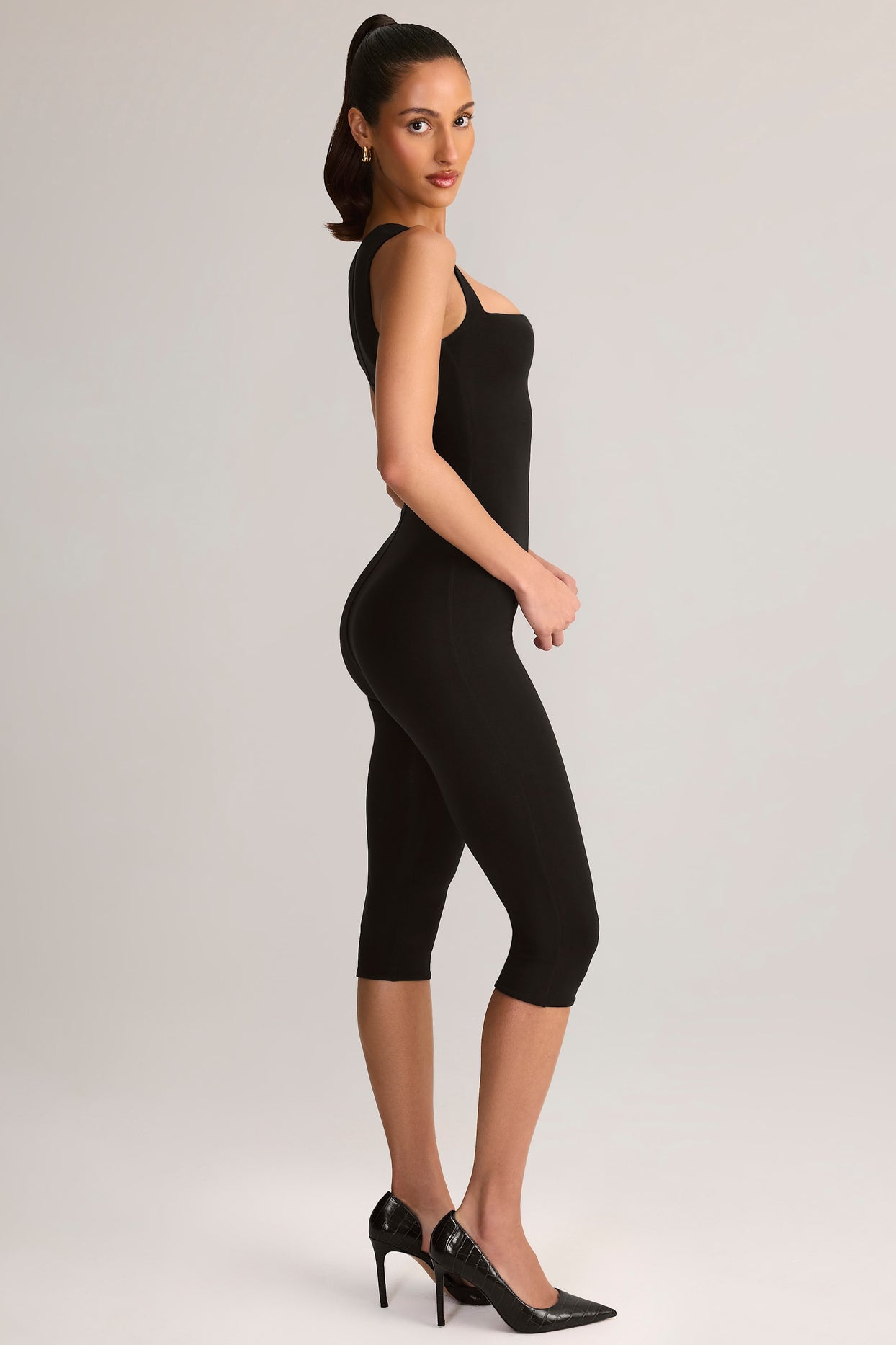 Modal Square-Neck Bodycon Capri Jumpsuit in Black - 4