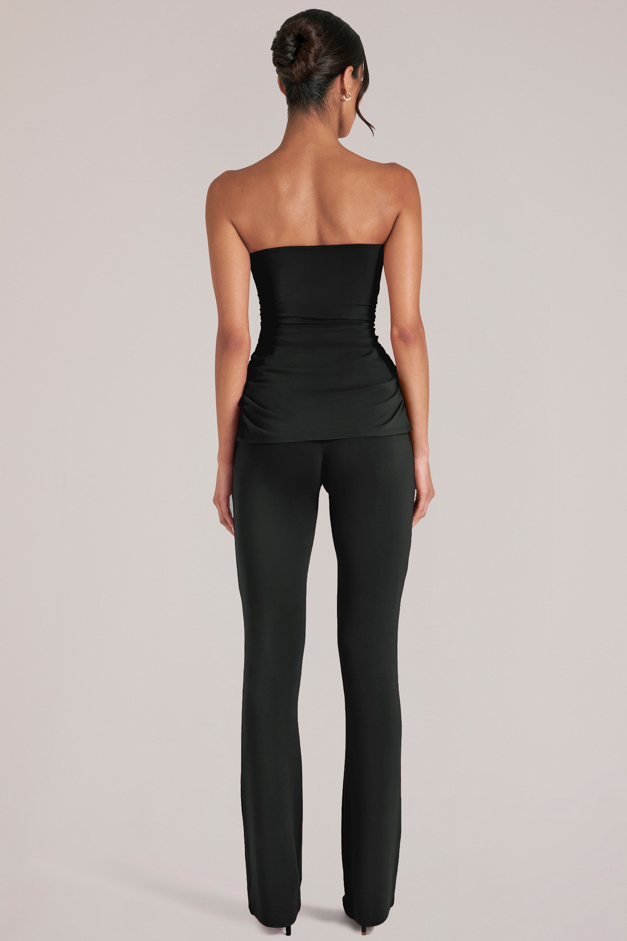 Mid-Rise Fitted Trousers  in Black - 2