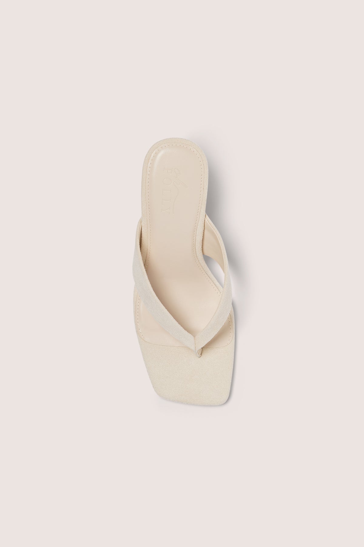 ⁣⁢Sandalen mit Absatz und Tanga-Riemen in Oat⁤⁣