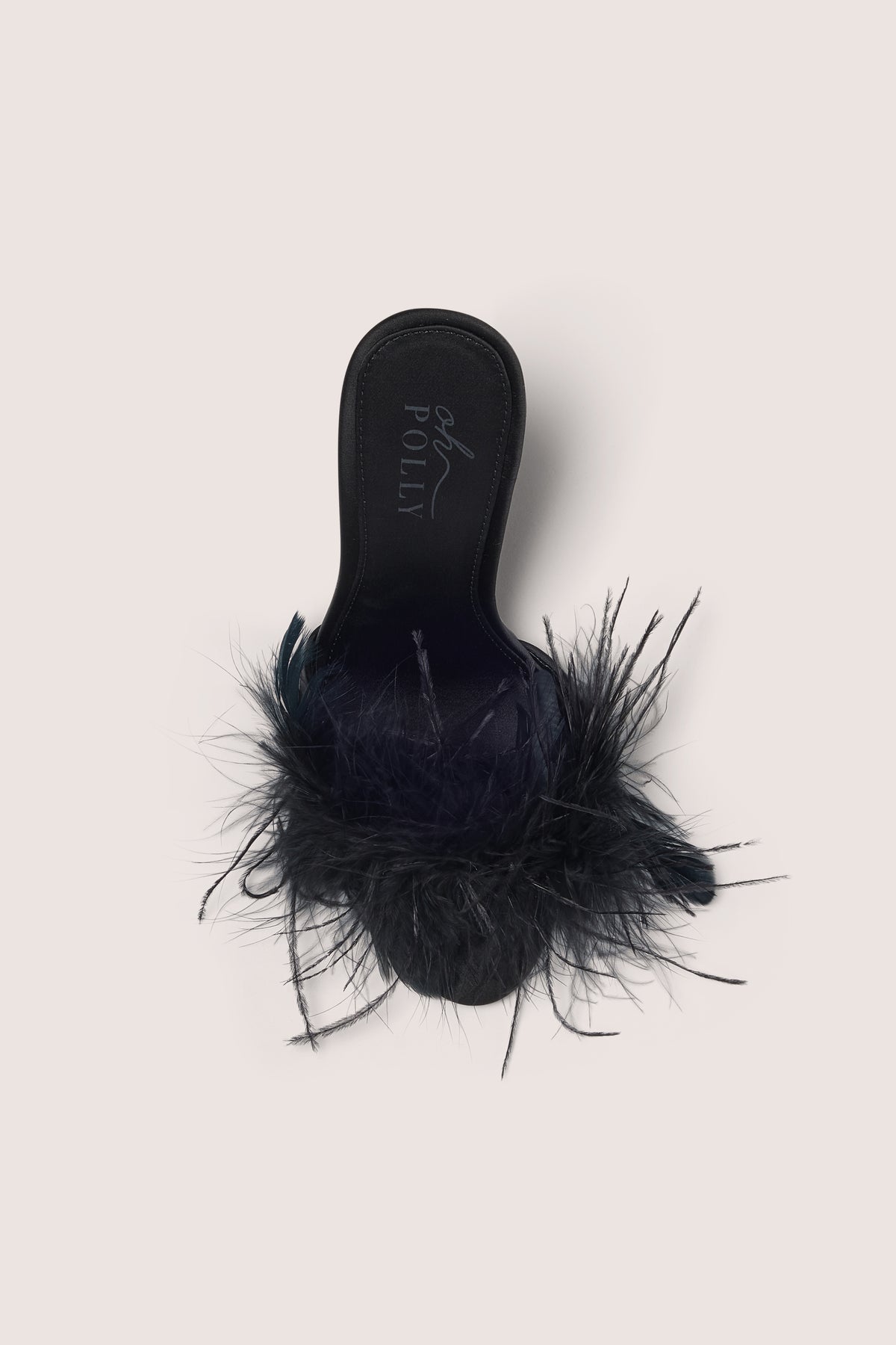 ⁣⁢Geflügelte Satin-Mule mit Absatz in Schwarz⁤⁣