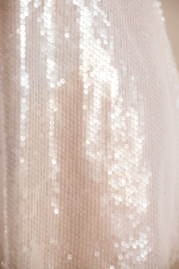 Przezroczysta, cekinowa sukienka mini z głębokim dekoltem i dekoltem w kształcie litery A w kolorze białym