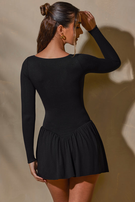 Mini-robe trapèze superposée à manches longues en noir