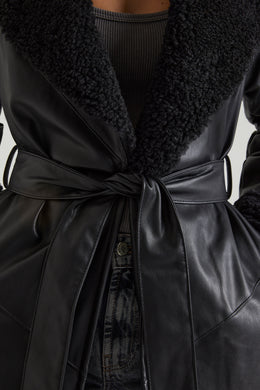 Wiązany płaszcz z kołnierzem i mankietami w kolorze baranim, w kolorze czarnym