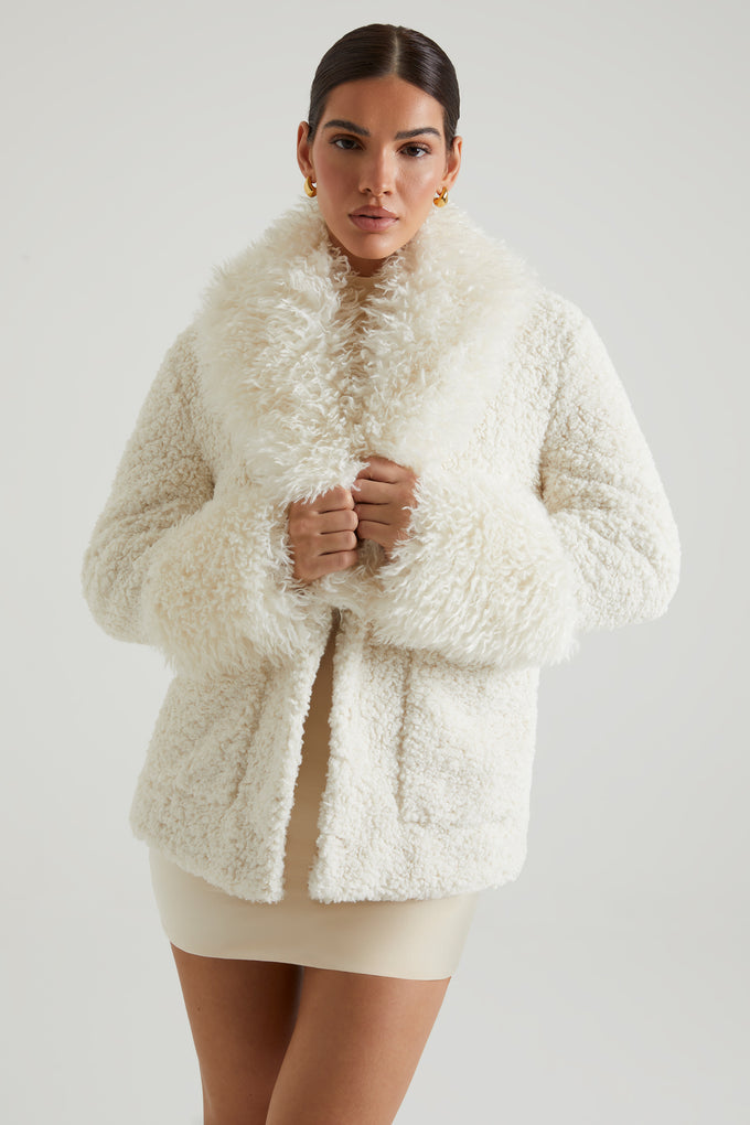 Women's Coats & Jackets - Blazers, Faux Fur & Teddy Coats | Oh Polly UK