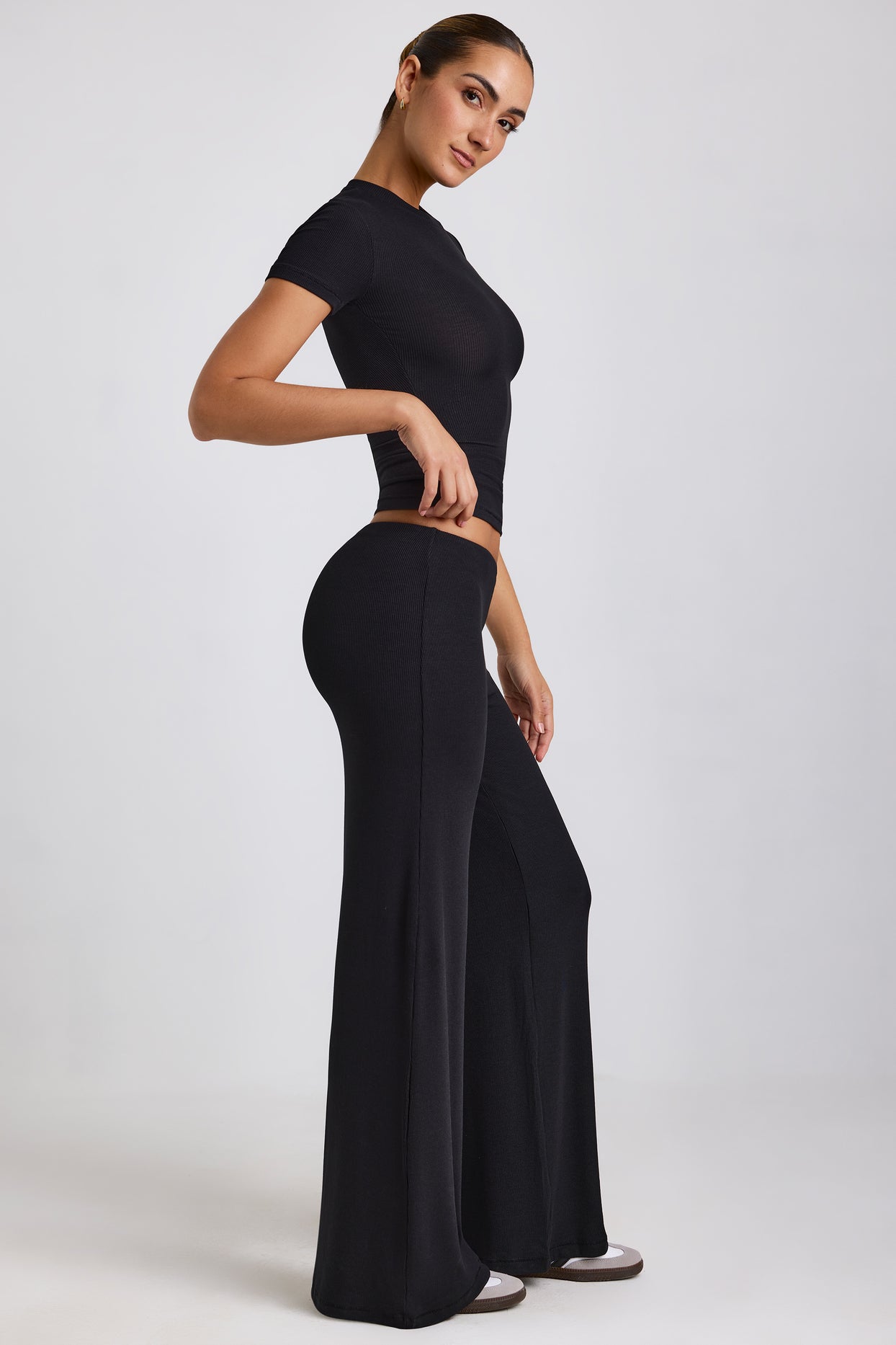 Tall Mid Rise Wide Leg Trouser in Black