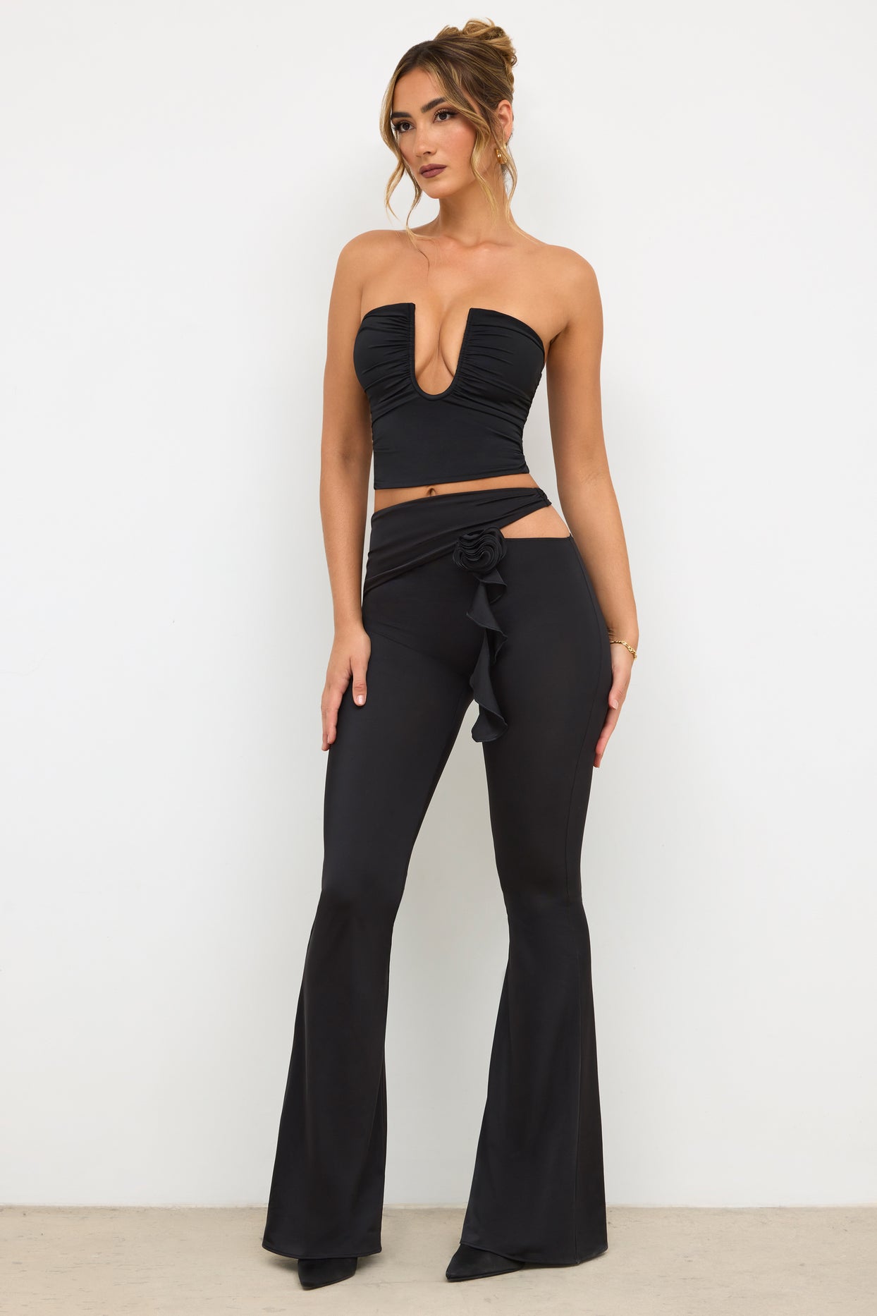 Petite Premium Jersey Rose Detail Mid-Rise Flare Trousers in Black
