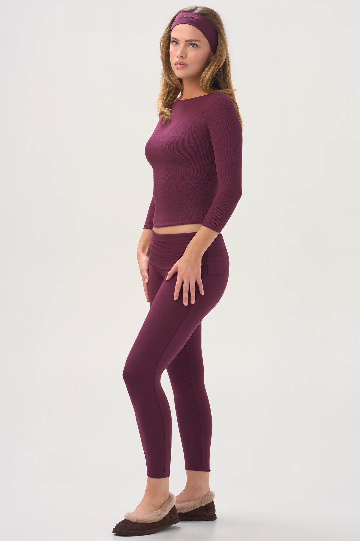 ButterCloud™ 7/8 Leggings in Plum