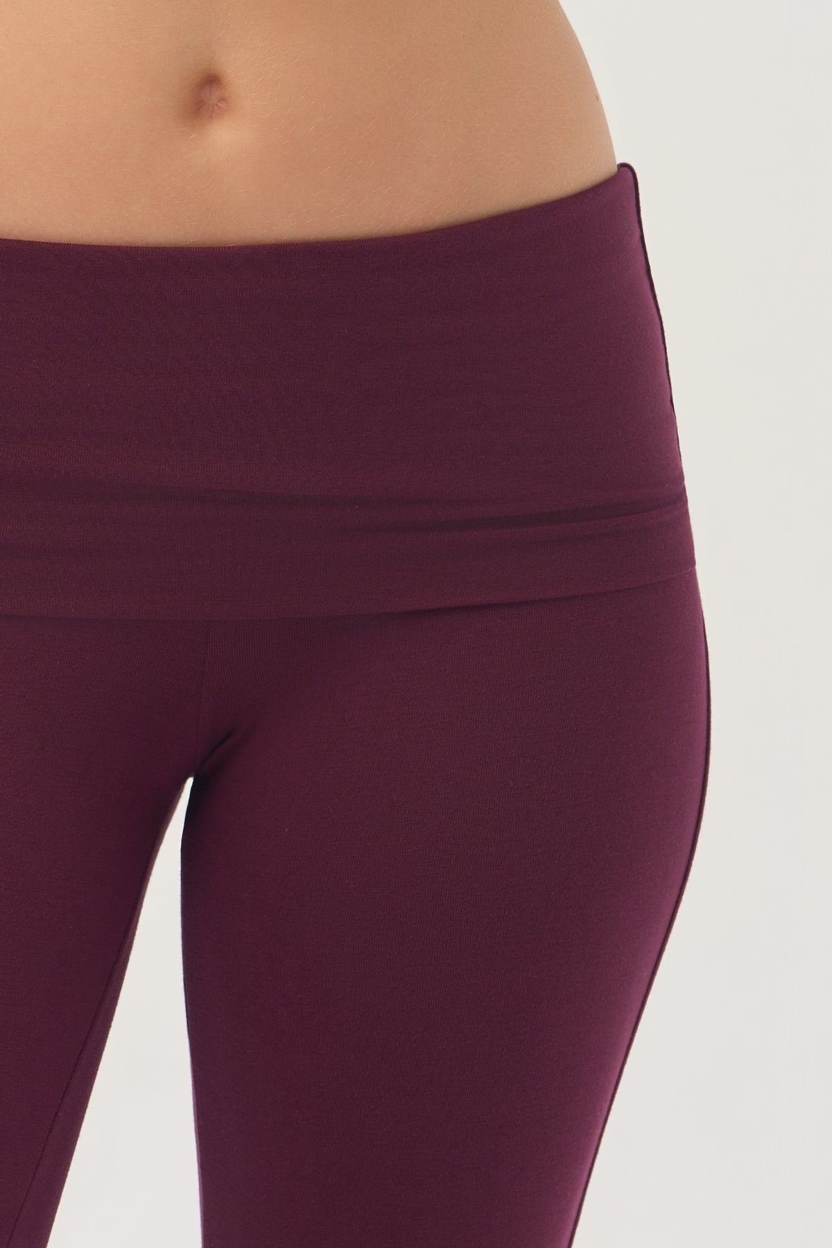 ButterCloud™ 7/8 Leggings in Plum