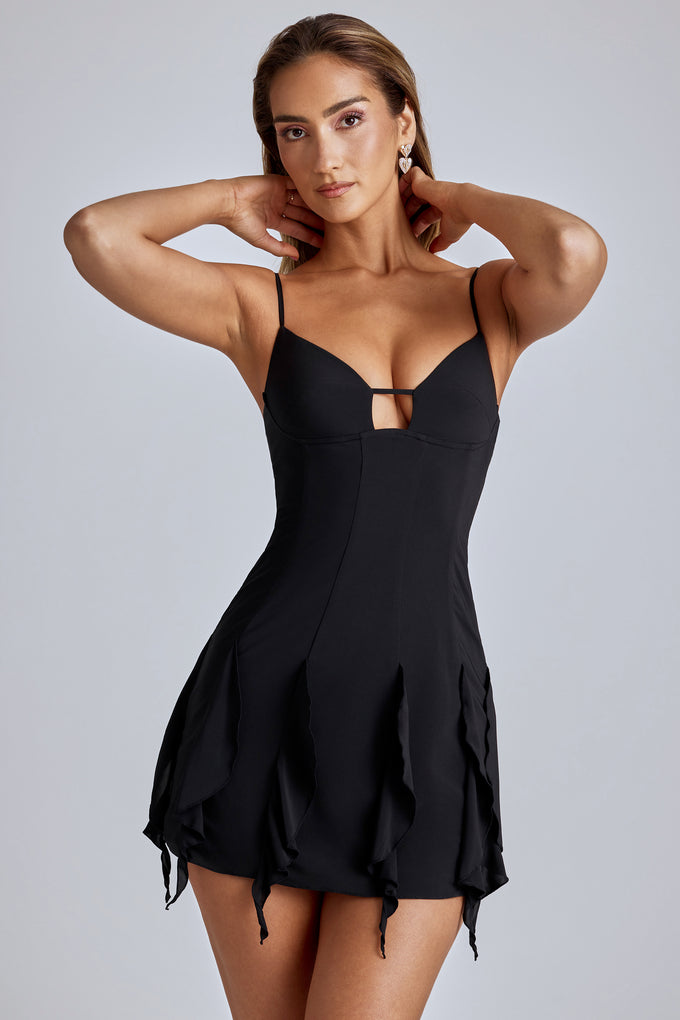 Sukienka mini z falbaną w kolorze czarnym