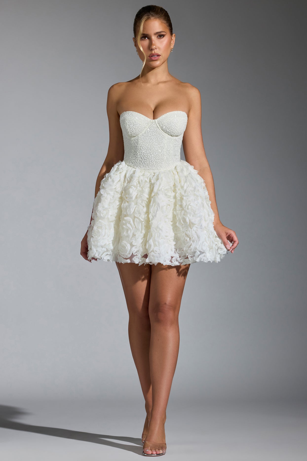 Mini-robe à lacets et appliqué floral orné, blanc