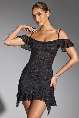 Ozdobiona mini sukienka z odkrytymi ramionami w kolorze czarnym