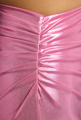Robe longue drapée en jersey métallisé en rose rose