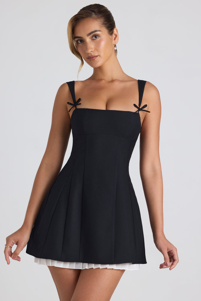 Mini-robe plissée en noir