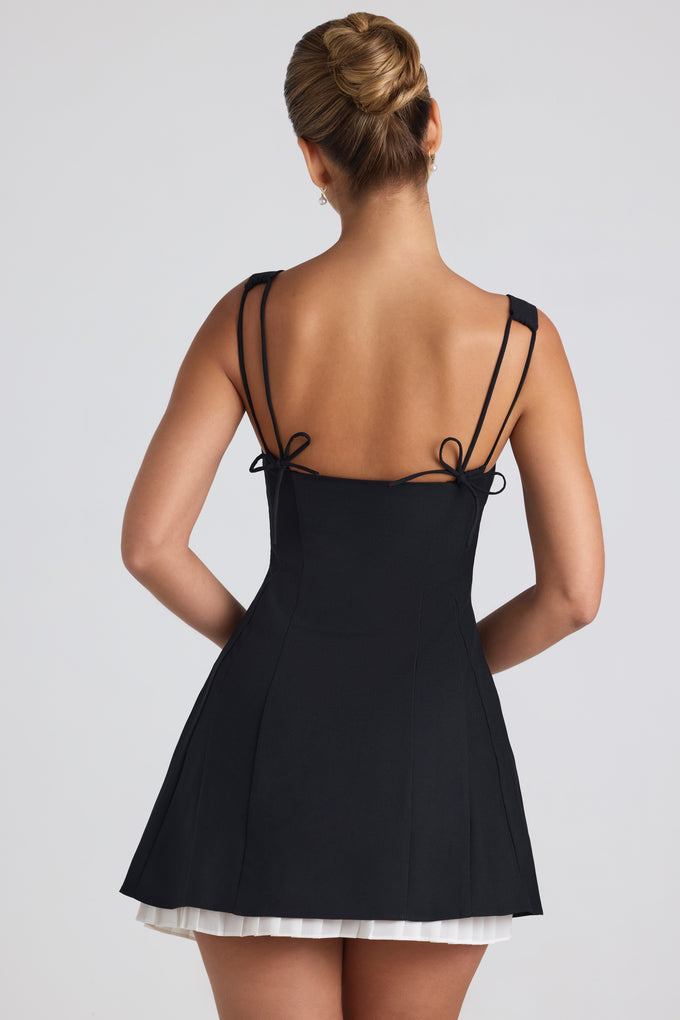 Mini-robe plissée en noir