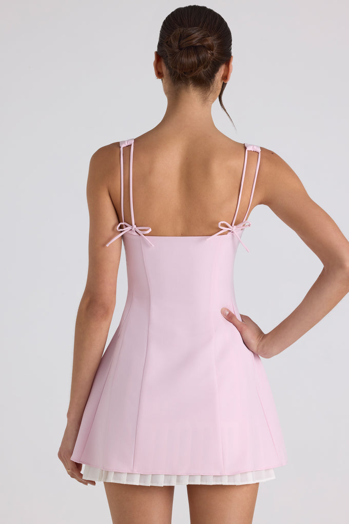 Sukienka mini z zakładkami w kolorze delikatnego różu