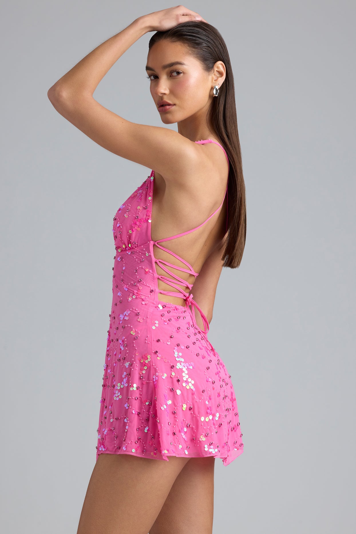 Mini-robe ornée à plusieurs bretelles en rose bubblegum