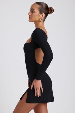 Modalna sukienka mini z długim rękawem i zawijanym przodem w kolorze czarnym