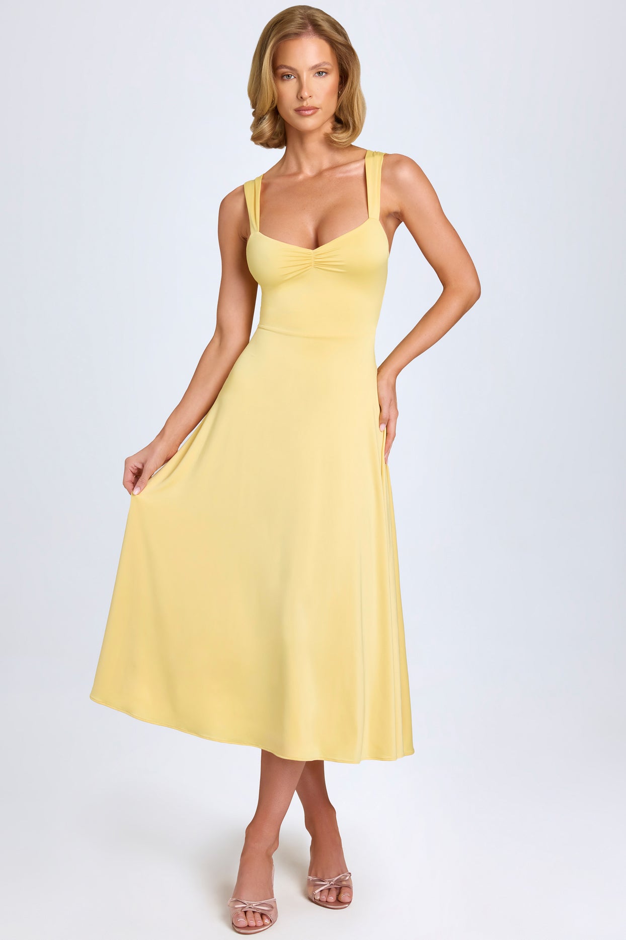 Sweetheart-Neck Ruched Midaxi Dress in Pastel Yellow - 6