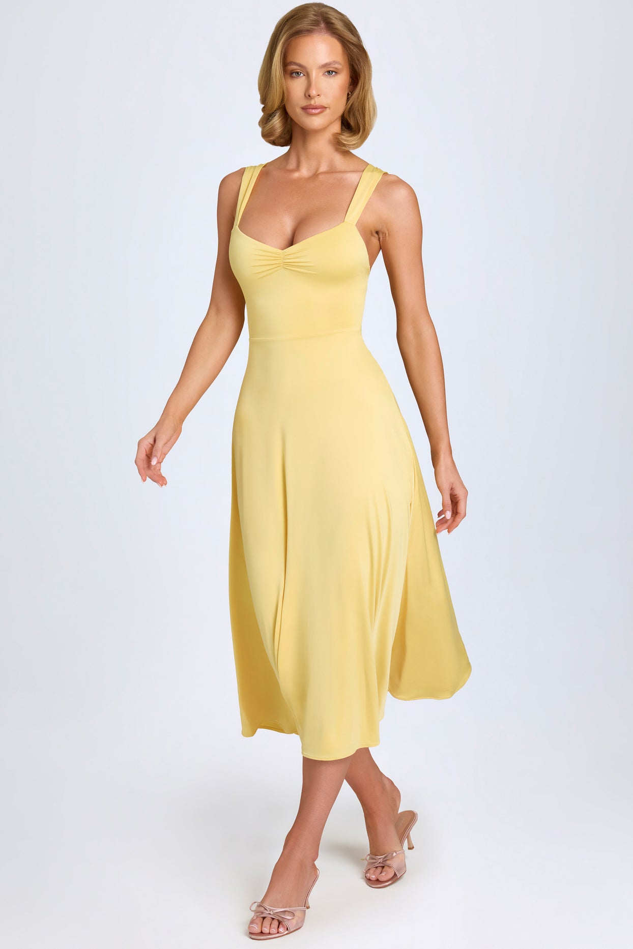 Sweetheart-Neck Ruched Midaxi Dress in Pastel Yellow - 7