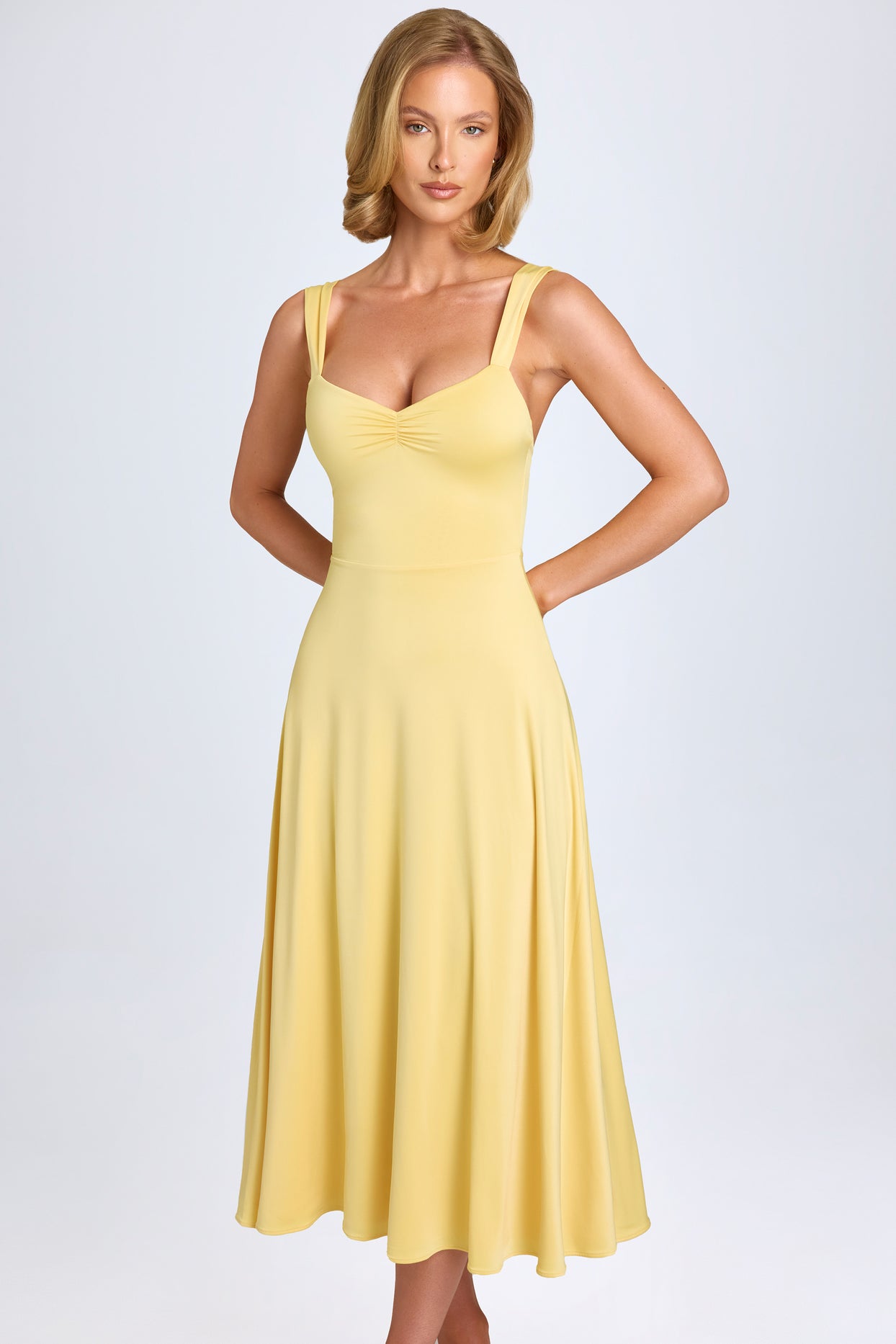 Sweetheart-Neck Ruched Midaxi Dress in Pastel Yellow - 8