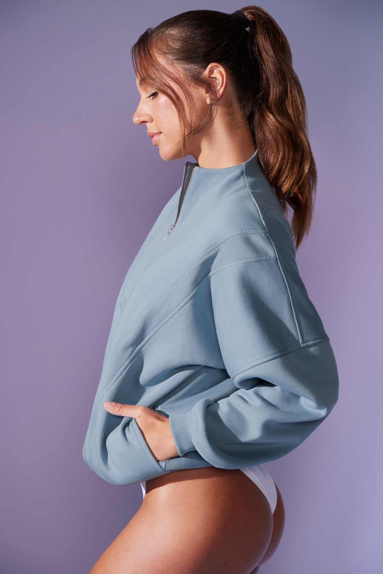 Sweat-shirt surdimensionné à demi-zip en bleu denim