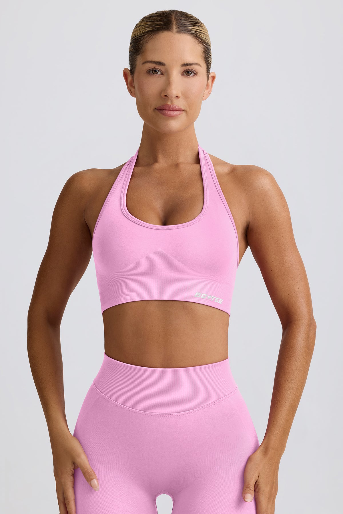 ⁣⁢Define Luxe Halterneck-Sport-BH in Bubblegum Pink⁤⁣