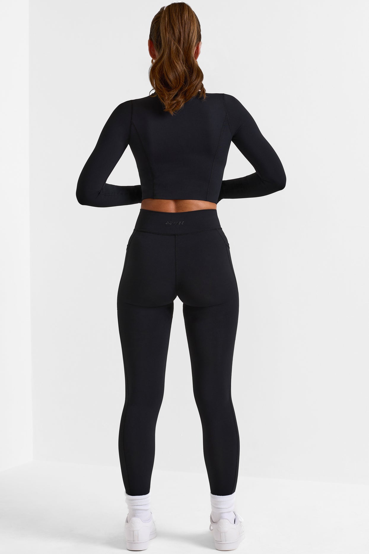Advantage Full Length Leggings with Pockets in Black Oh Polly