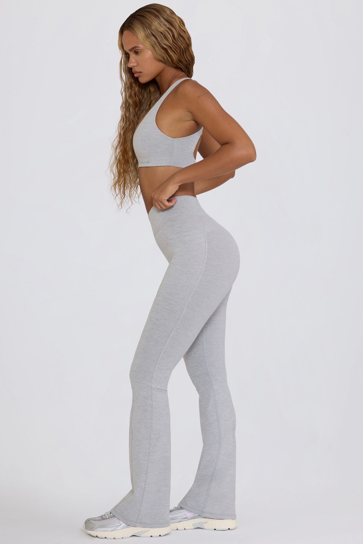 Soft Active V-Waist Flared Leggings in Grey - 6