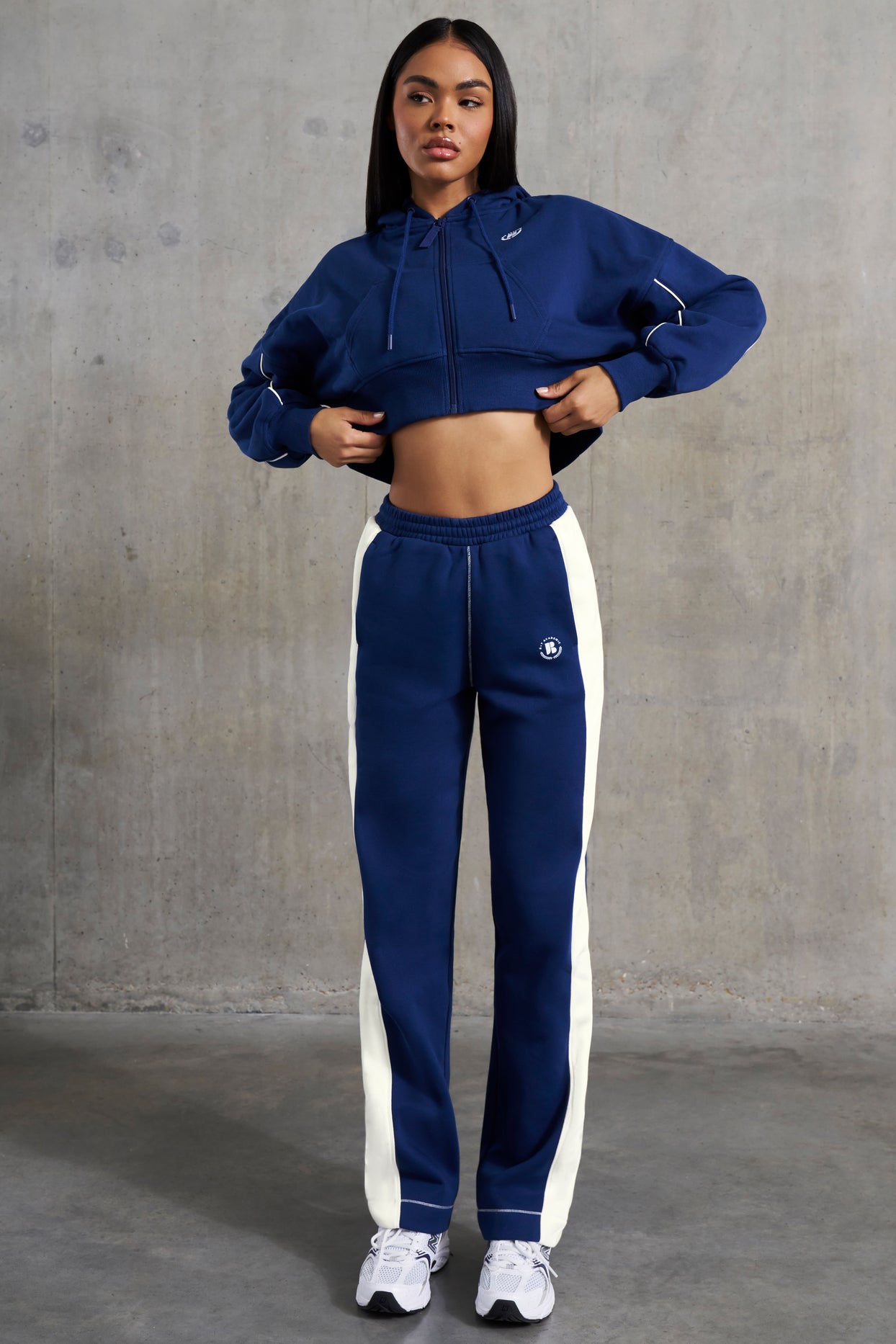 Wide Leg Sweatpants in Navy - 7
