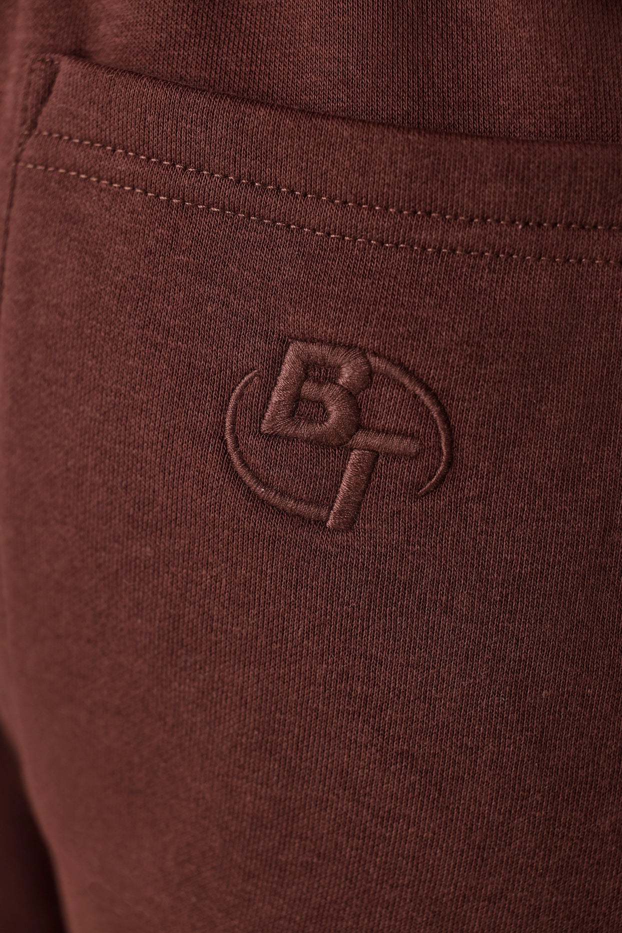 Cotton Fleece Mid-Rise Joggers in Mahogany