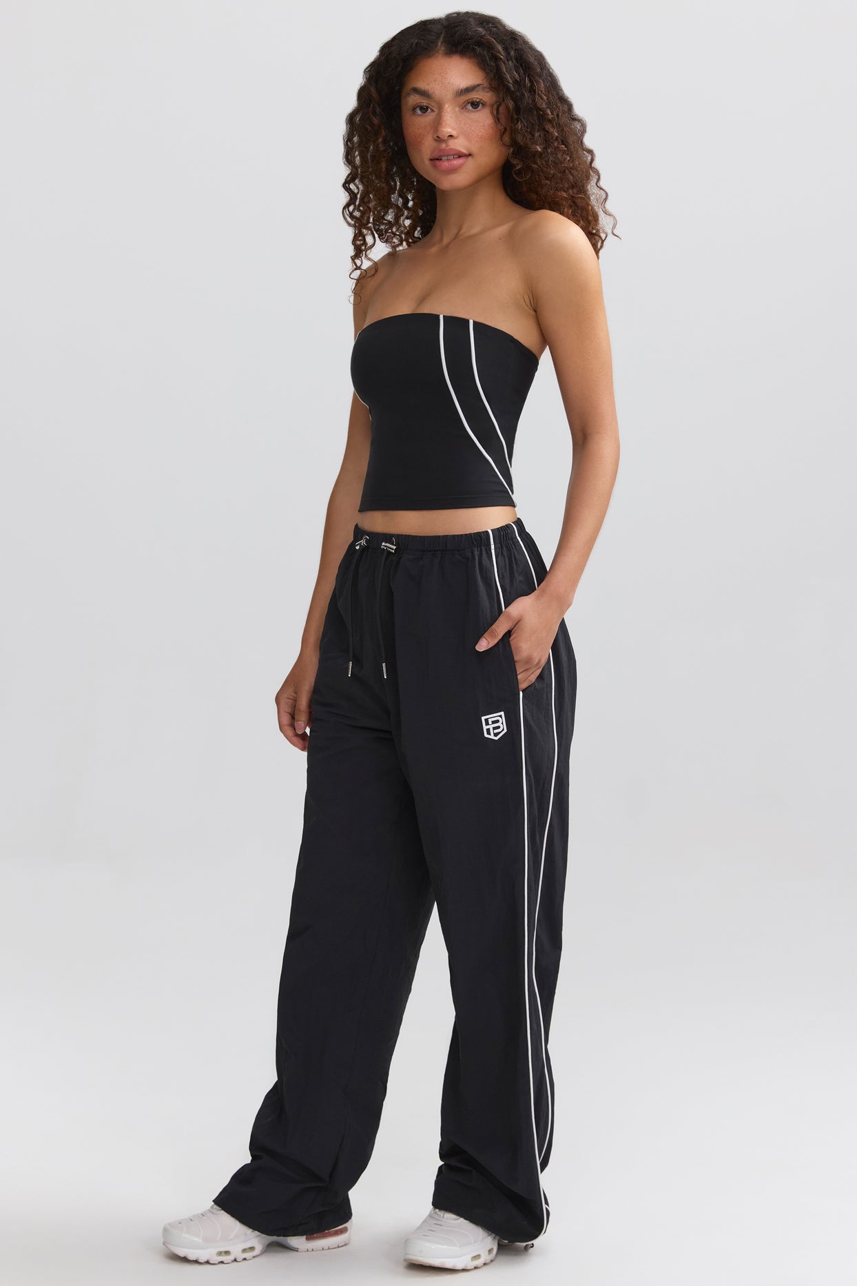 Water-Repellent Crinkled Wide-Leg Trousers in Black