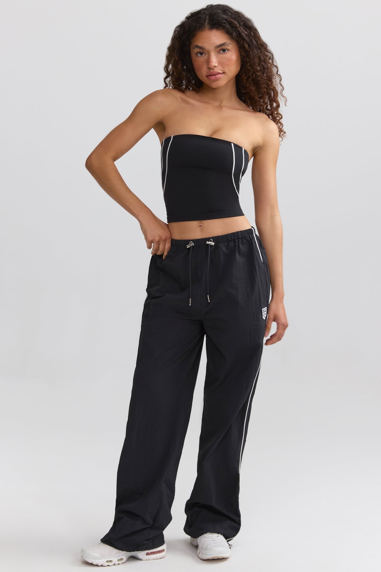 Water-Repellent Crinkled Wide-Leg Trousers in Black