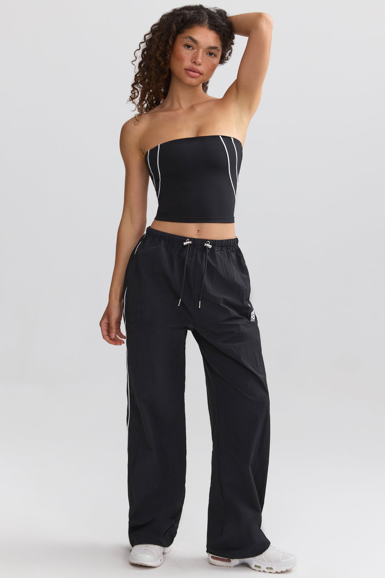 Water-Repellent Crinkled Wide-Leg Trousers in Black