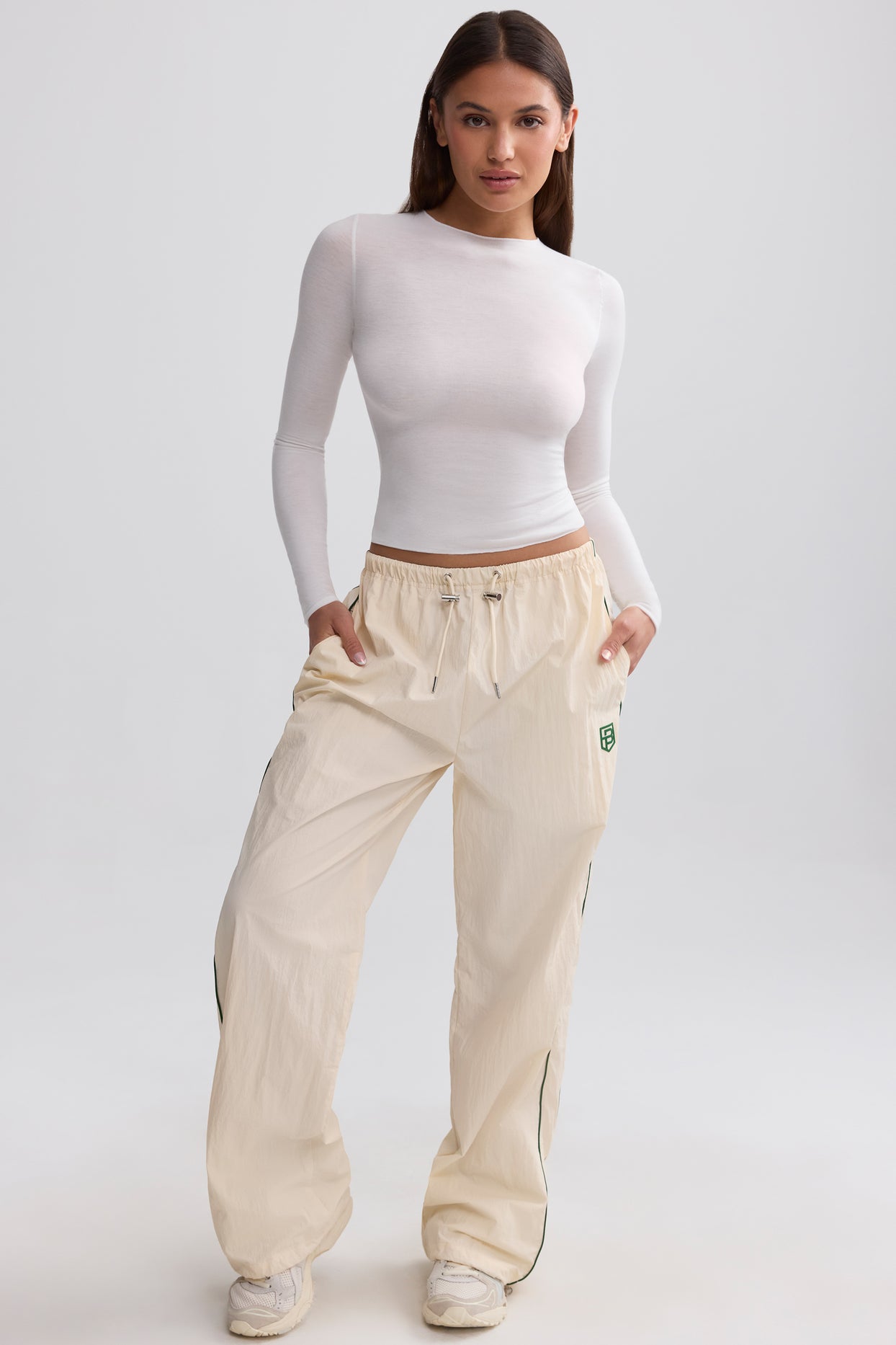 Water-Repellent Crinkled Wide-Leg Trousers in Marble - 5