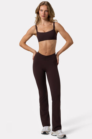 Bo+Tee model Lydia Butler wearing the CosyCoffeeRunWithLydsButler Leggings in Espresso Soft Active (Cut & Sew) fabric perfect for morning coffee runs