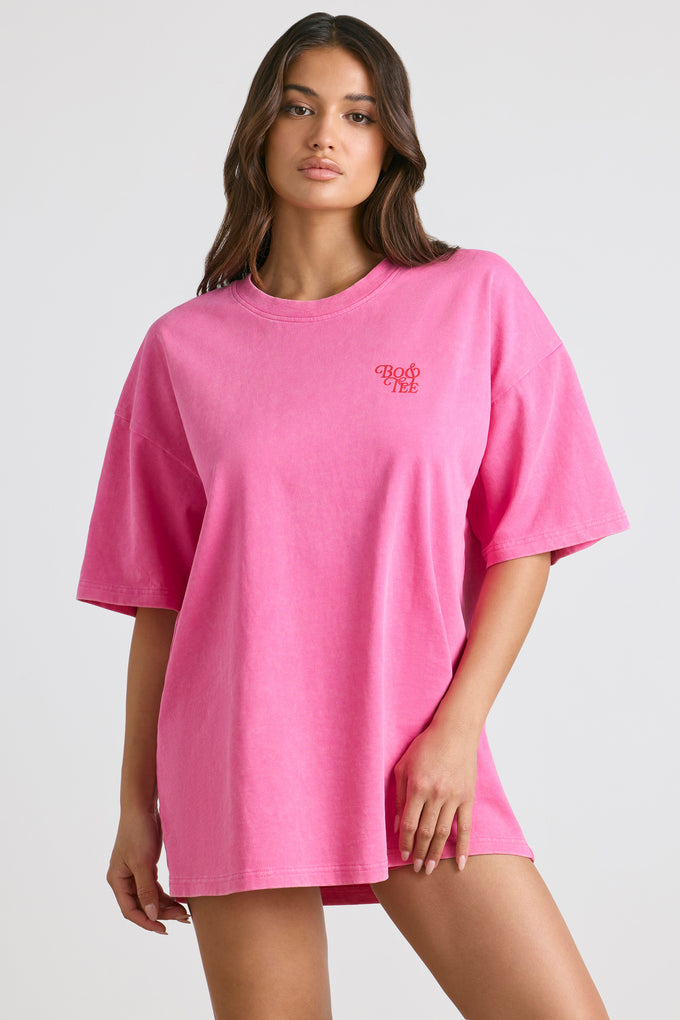 Oversize'owa koszulka z krótkim rękawem w kolorze gorącego różu