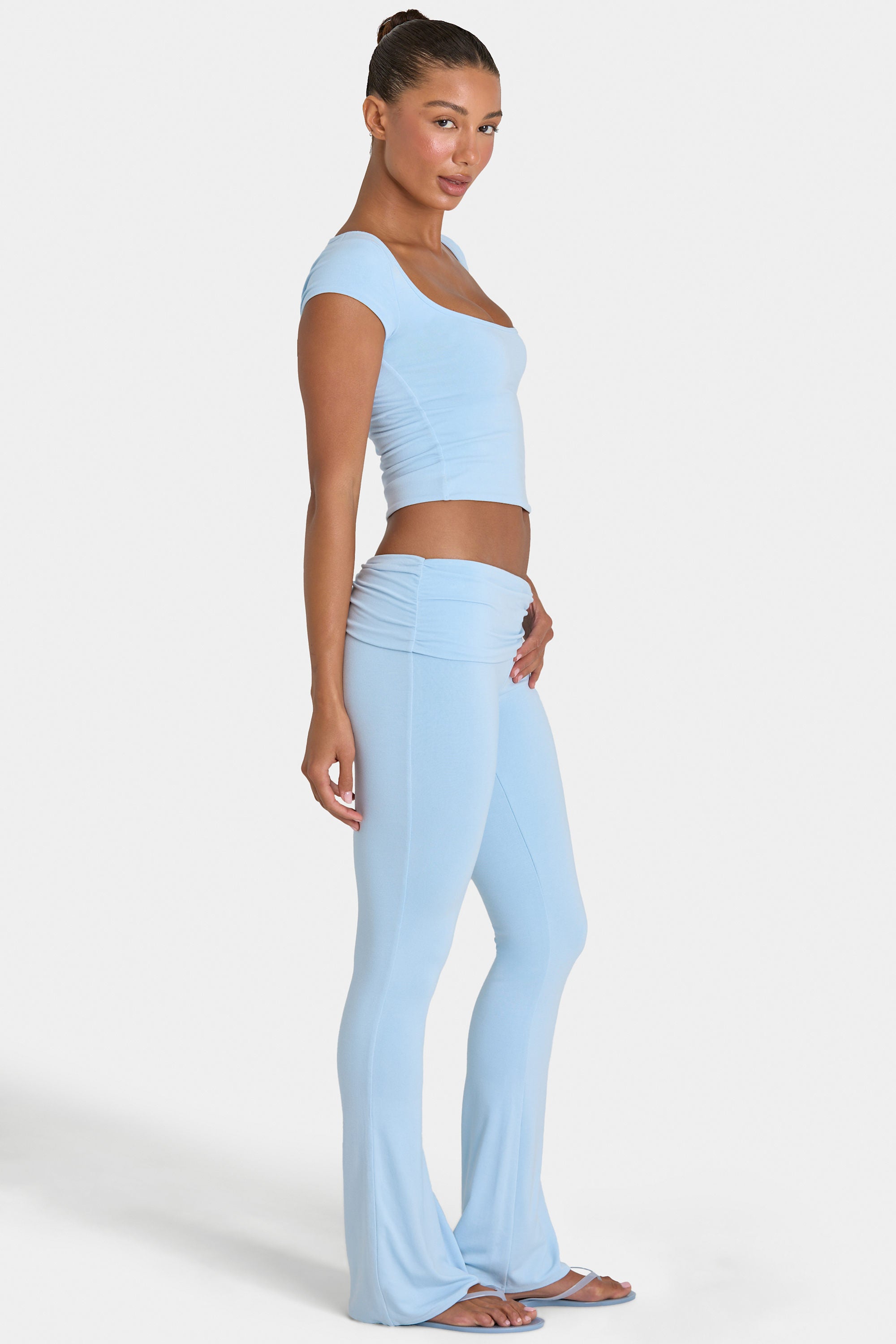 ButterCloud™ Flared Leggings in Sky