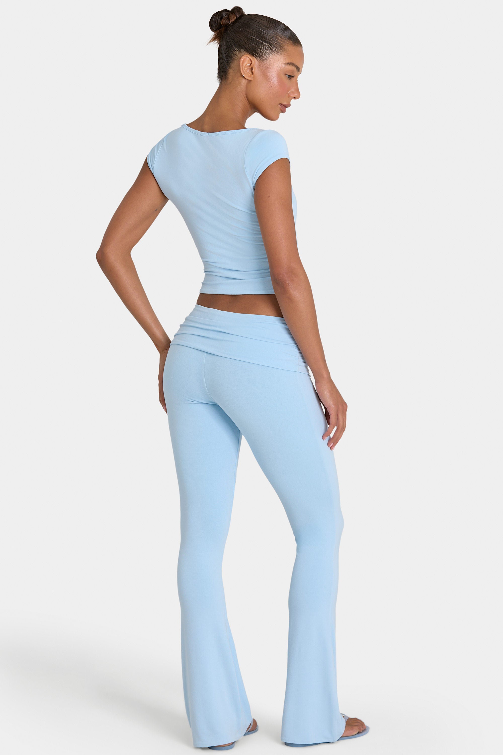 ButterCloud™ Flared Leggings in Sky