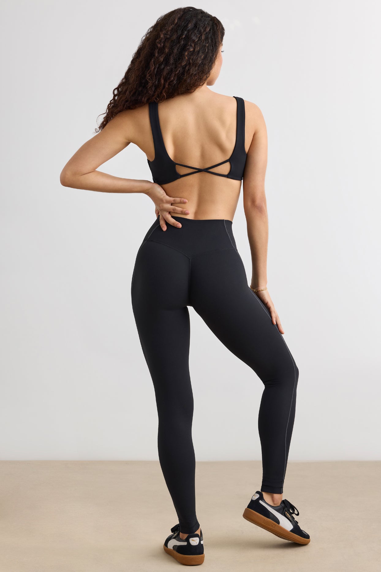 Soft Active High-Waist Leggings in Black - 2