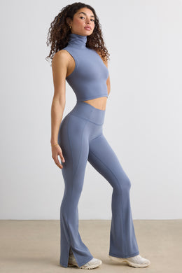Miękkie, aktywne spodnie rozszerzane w kolorze łupkowo-szarym