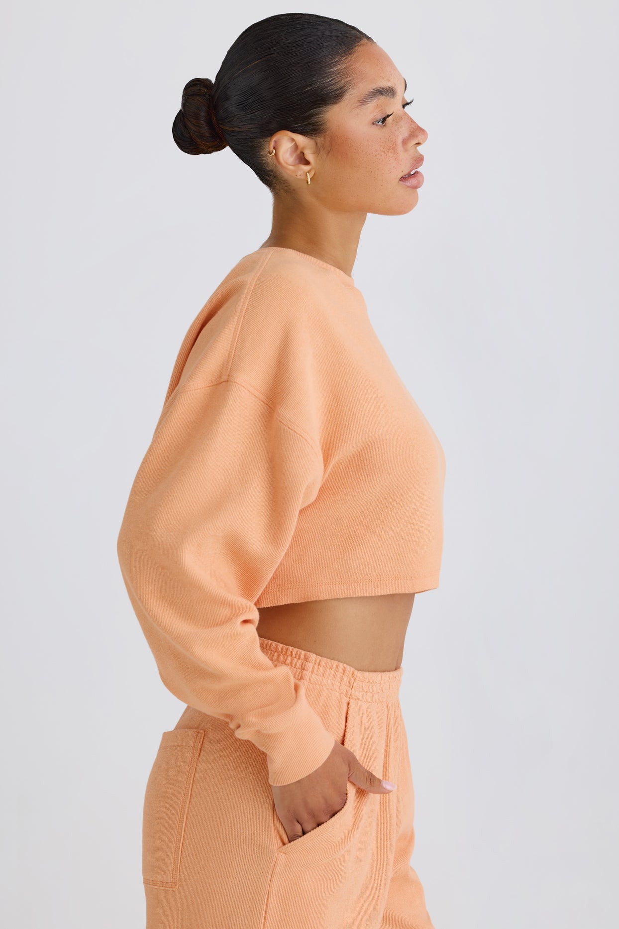 Textured Cotton Jersey Open-Back Cropped Sweatshirt in Peach - 3
