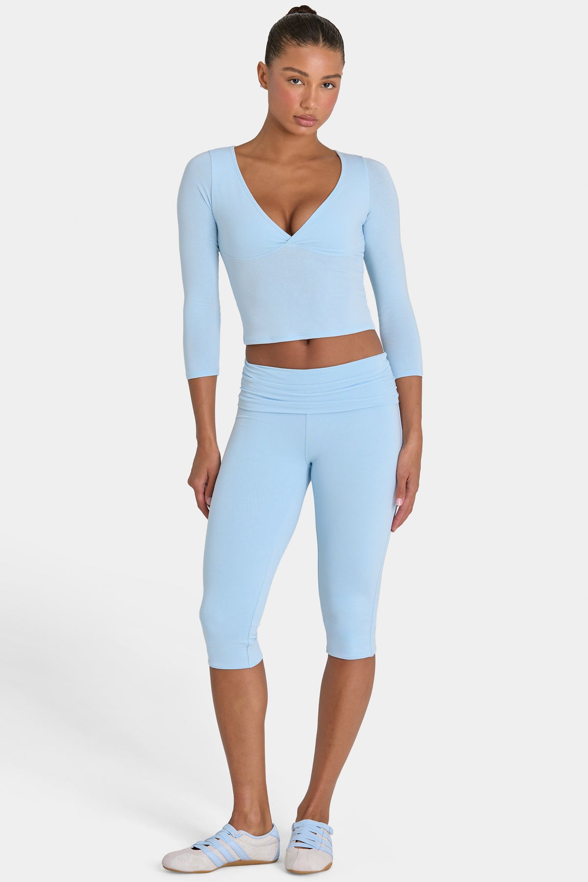 Blue Riot Buttercloud ButterCloud™ Low-Rise Capri Leggings in Sky | Bo+Tee – Oh Polly UK