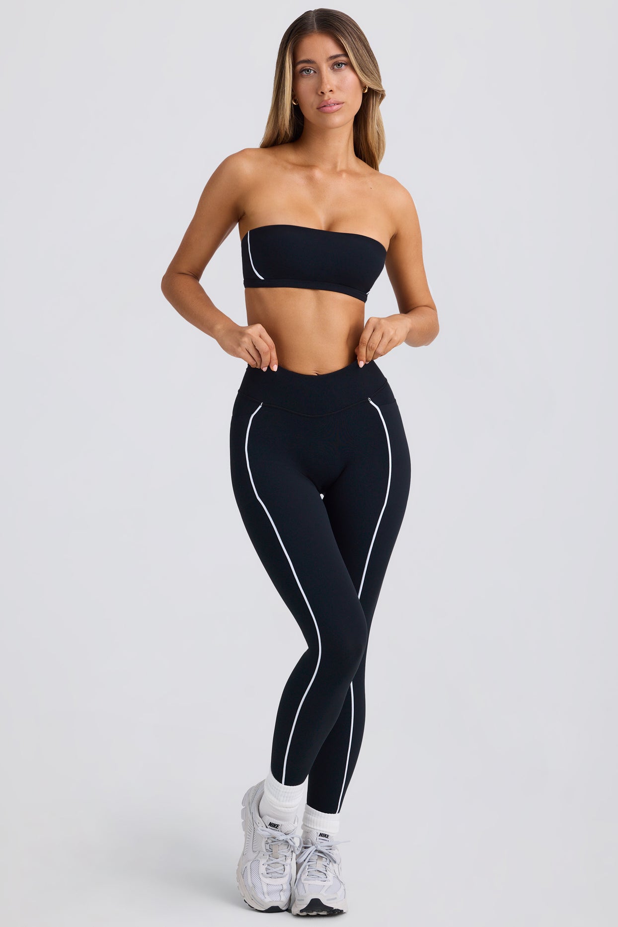 Soft Active Contrast Leggings in Black - 6