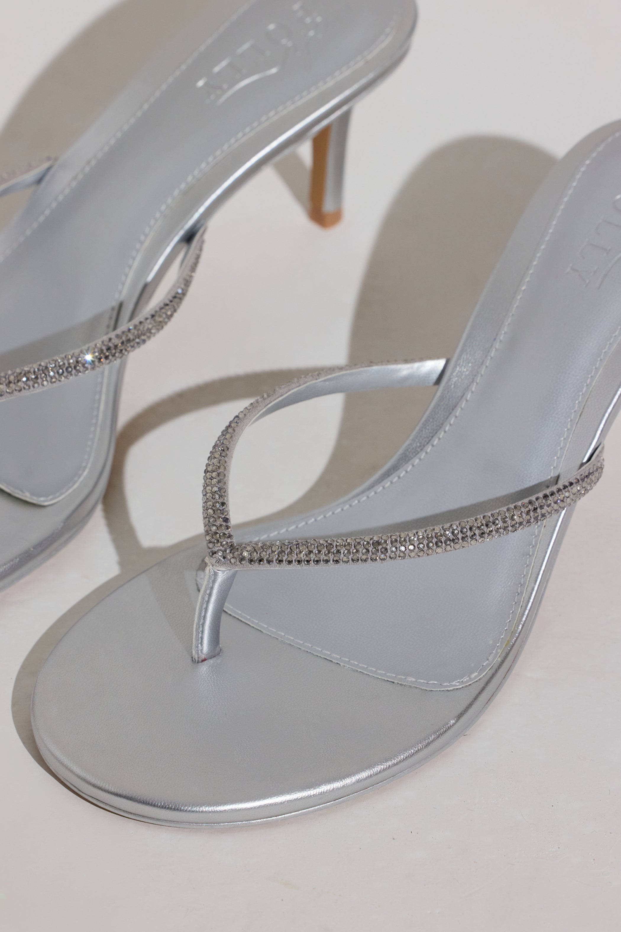 Heeled Sandal in Silver