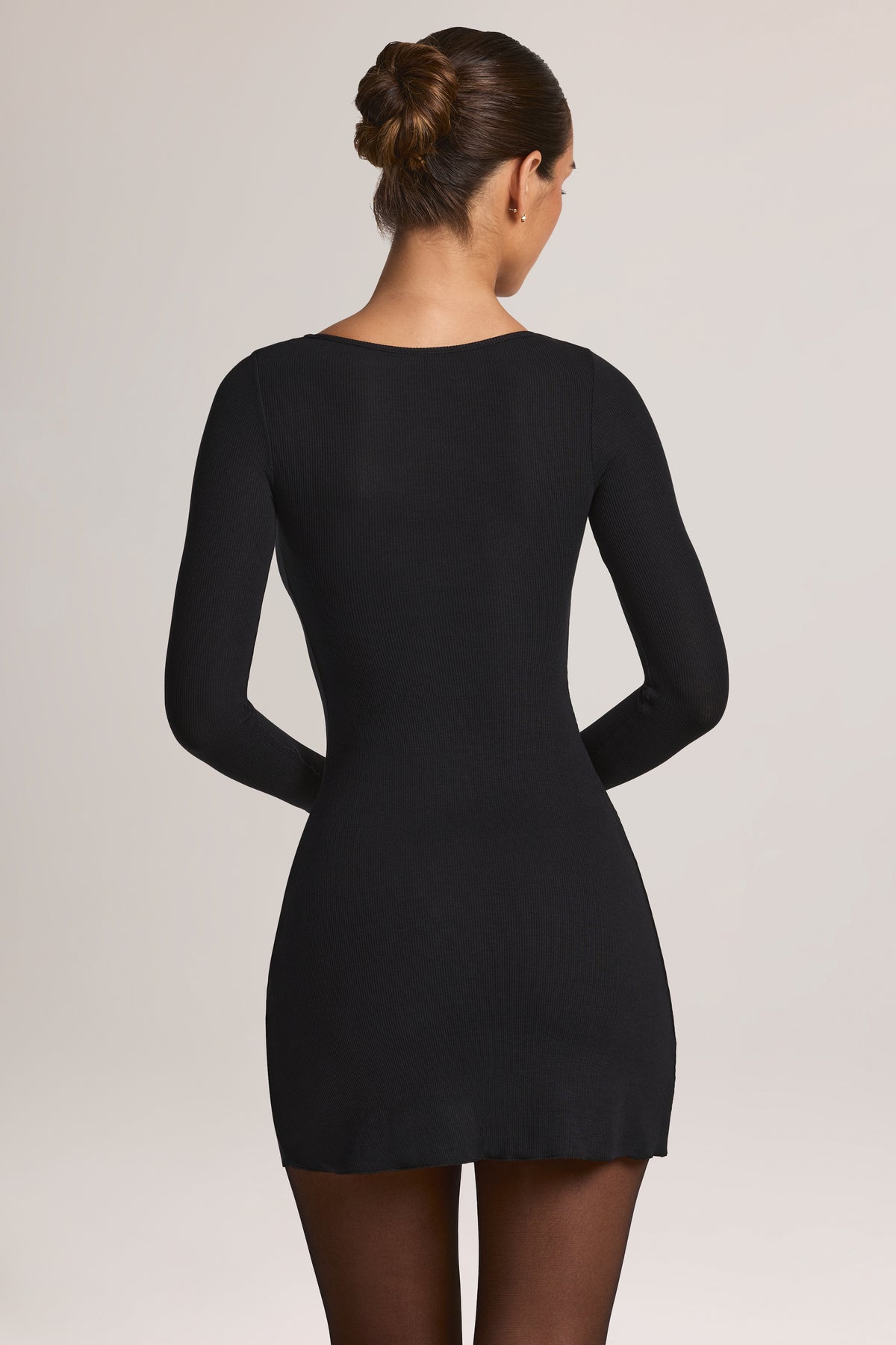 ⁣⁢Modal-Langarm-Minikleid mit Peekabo-Spitze in Schwarz⁤⁣